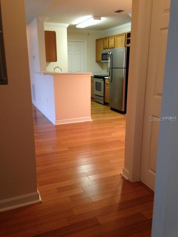 Image 7 of 17 For 18147 Sterling Gate Circle 18147