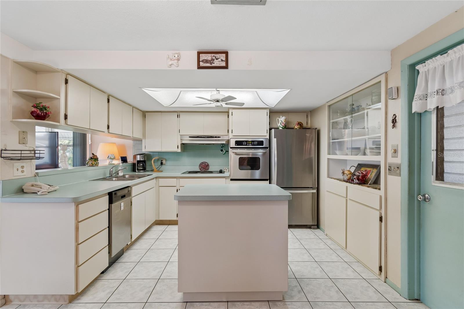 Image 16 of 43 For 5810 Friedly Avenue