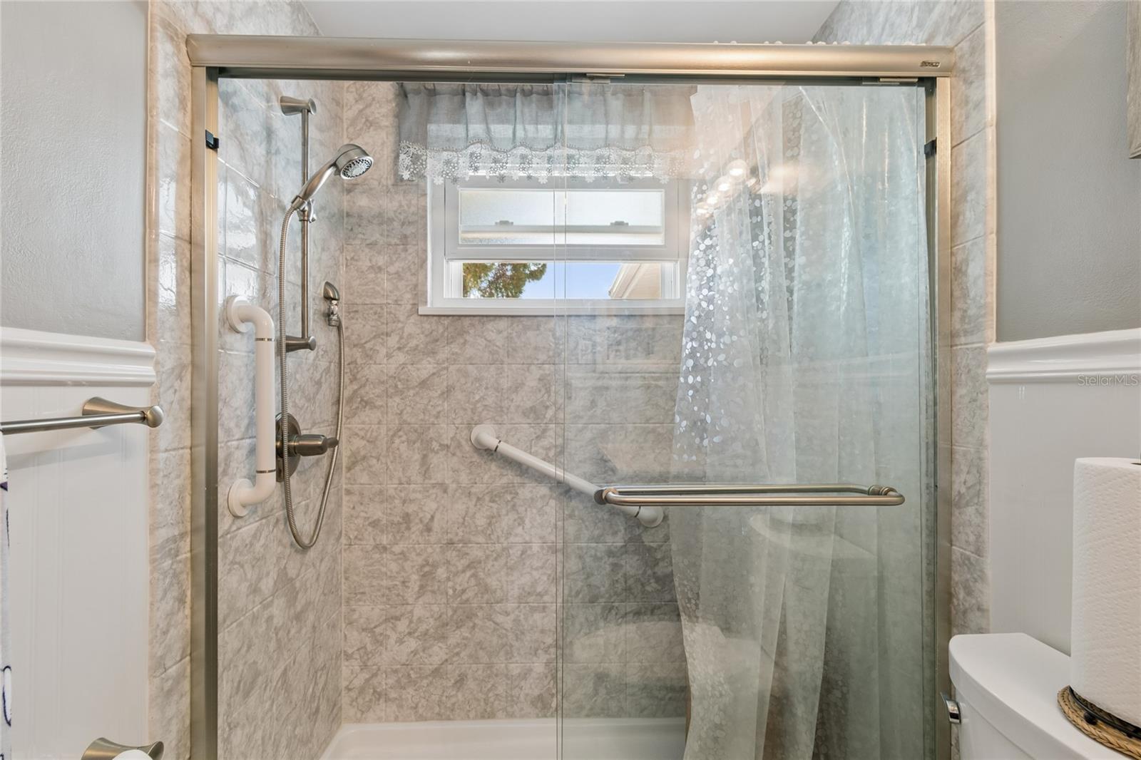 Image 23 of 43 For 5810 Friedly Avenue