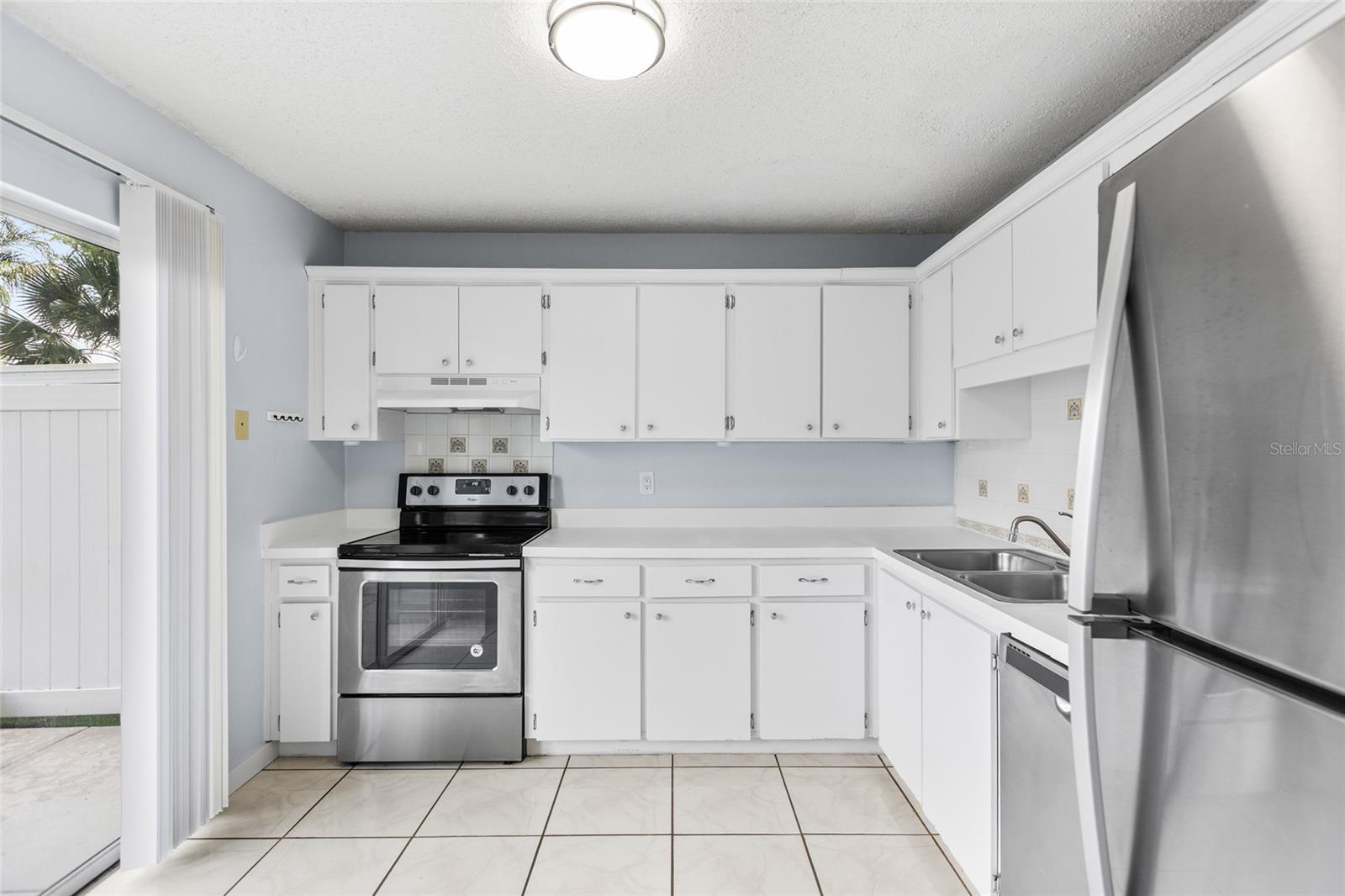Image 14 of 37 For 7608 Willow Park Drive