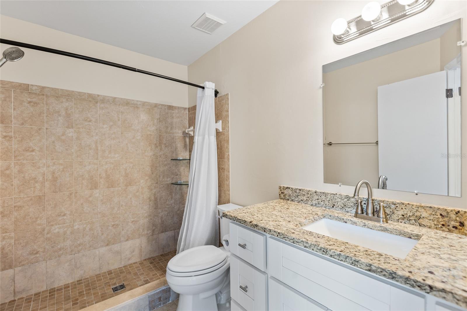 Image 20 of 37 For 7608 Willow Park Drive