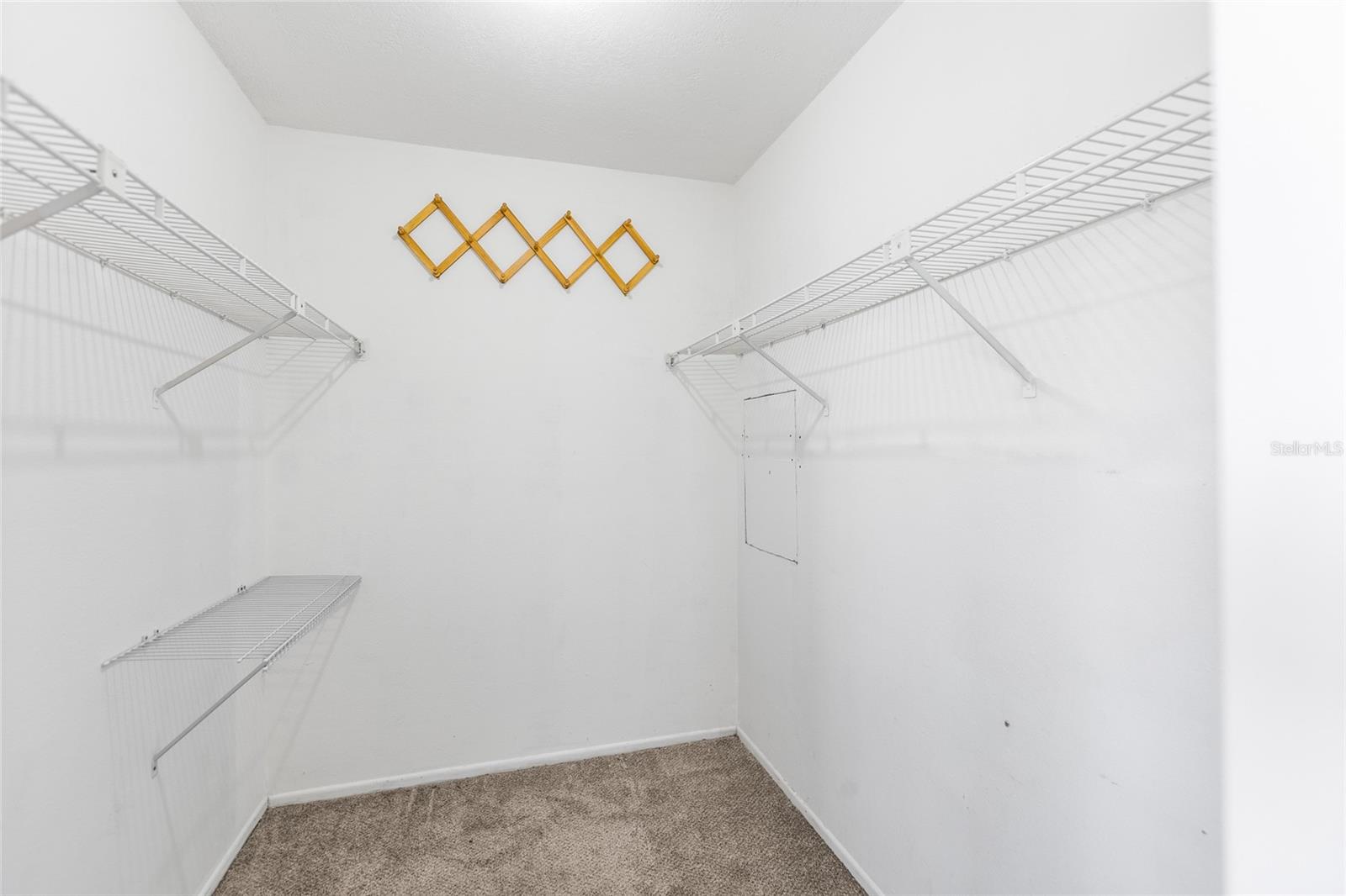 Image 21 of 37 For 7608 Willow Park Drive
