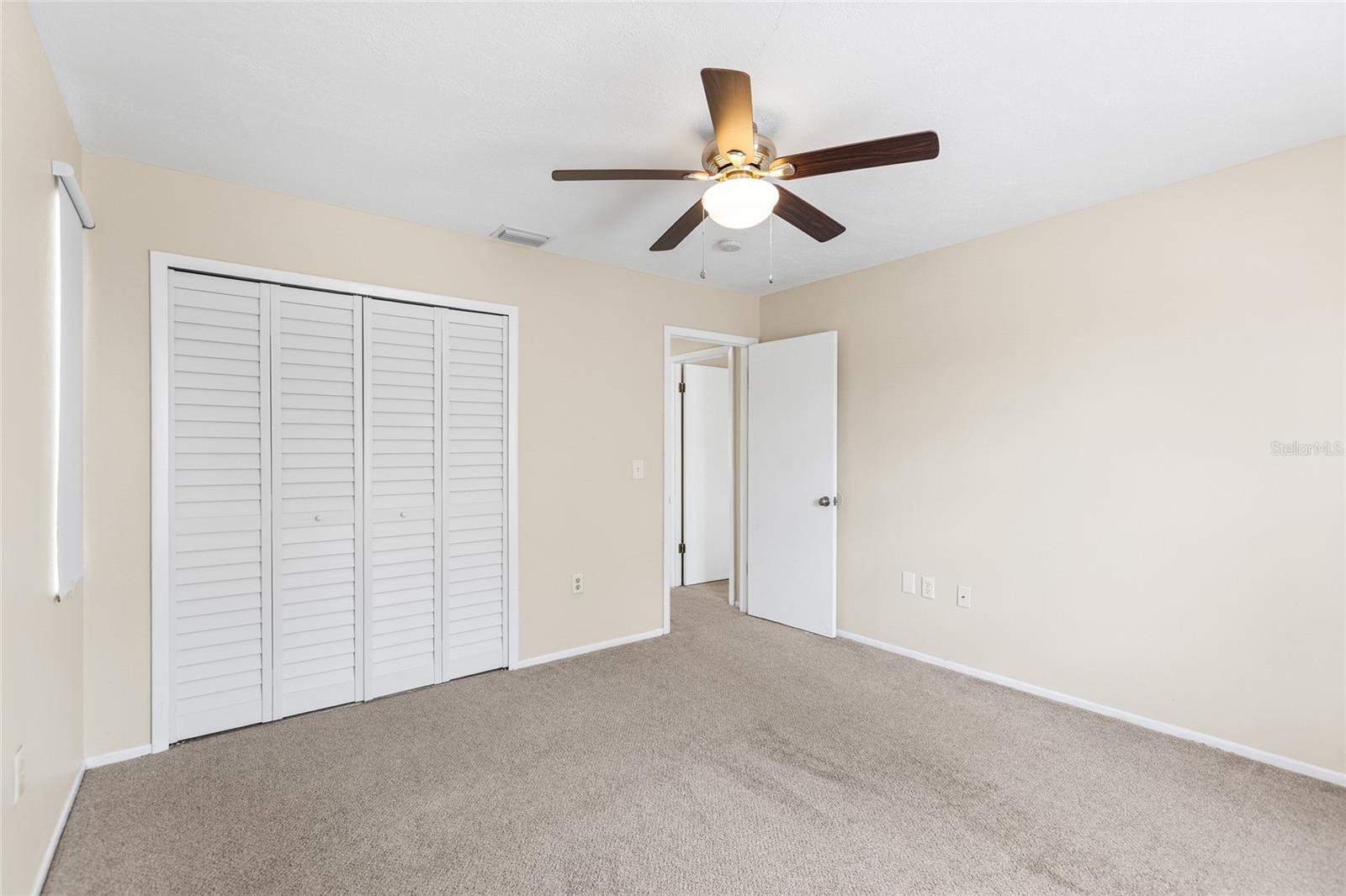 Image 27 of 37 For 7608 Willow Park Drive