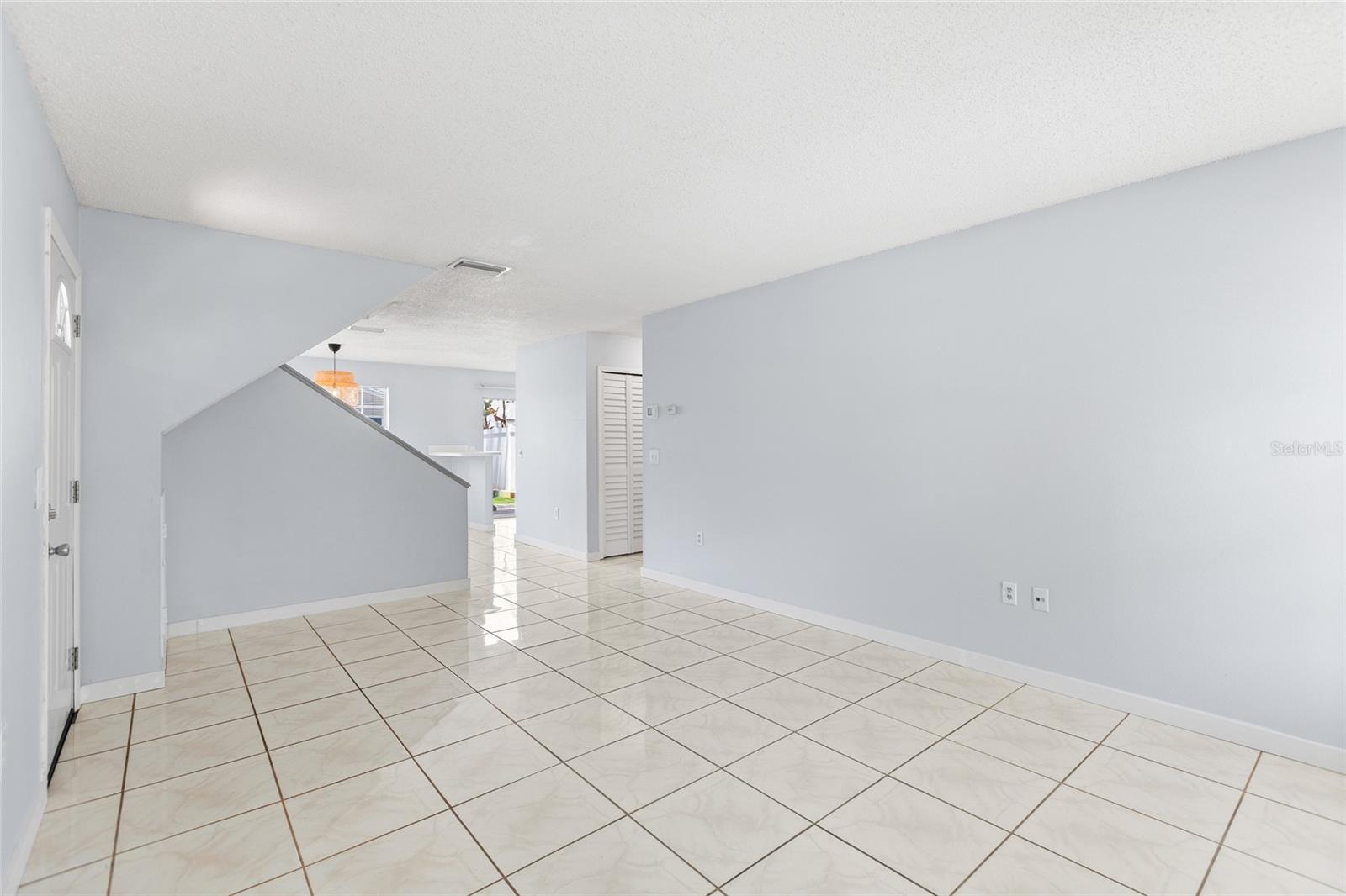 Image 4 of 37 For 7608 Willow Park Drive