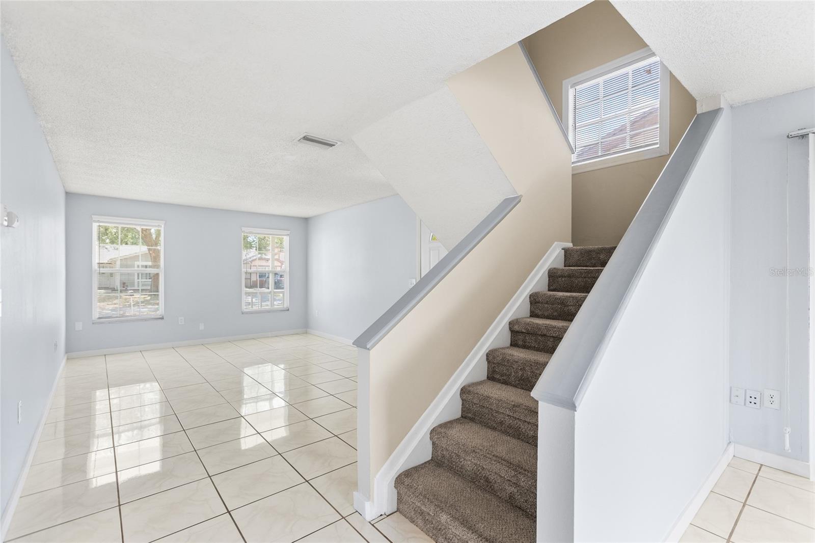 Image 8 of 37 For 7608 Willow Park Drive