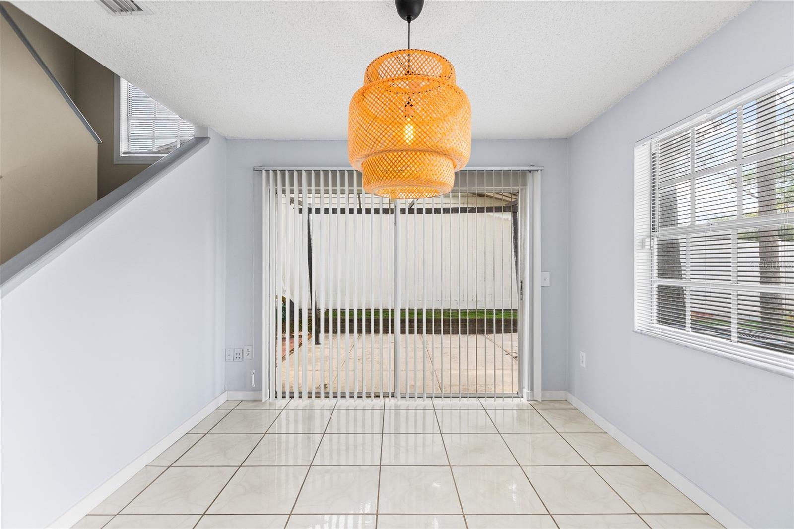 Image 9 of 37 For 7608 Willow Park Drive