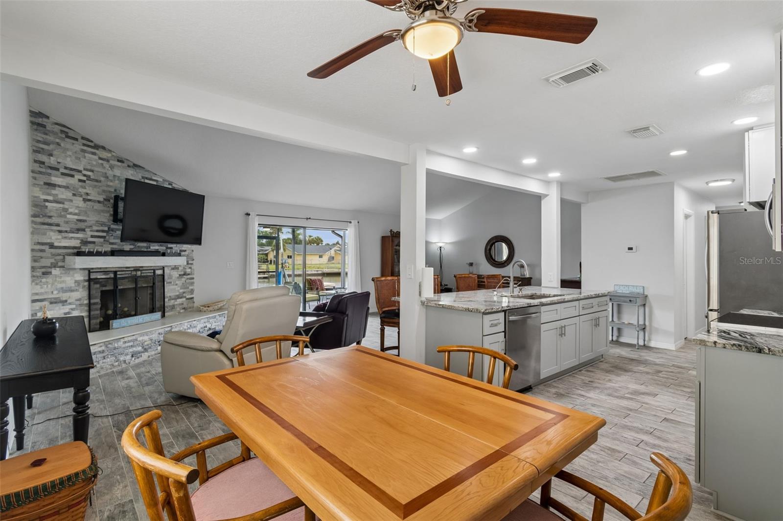 Image 12 of 50 For 5440 Leahy Lane