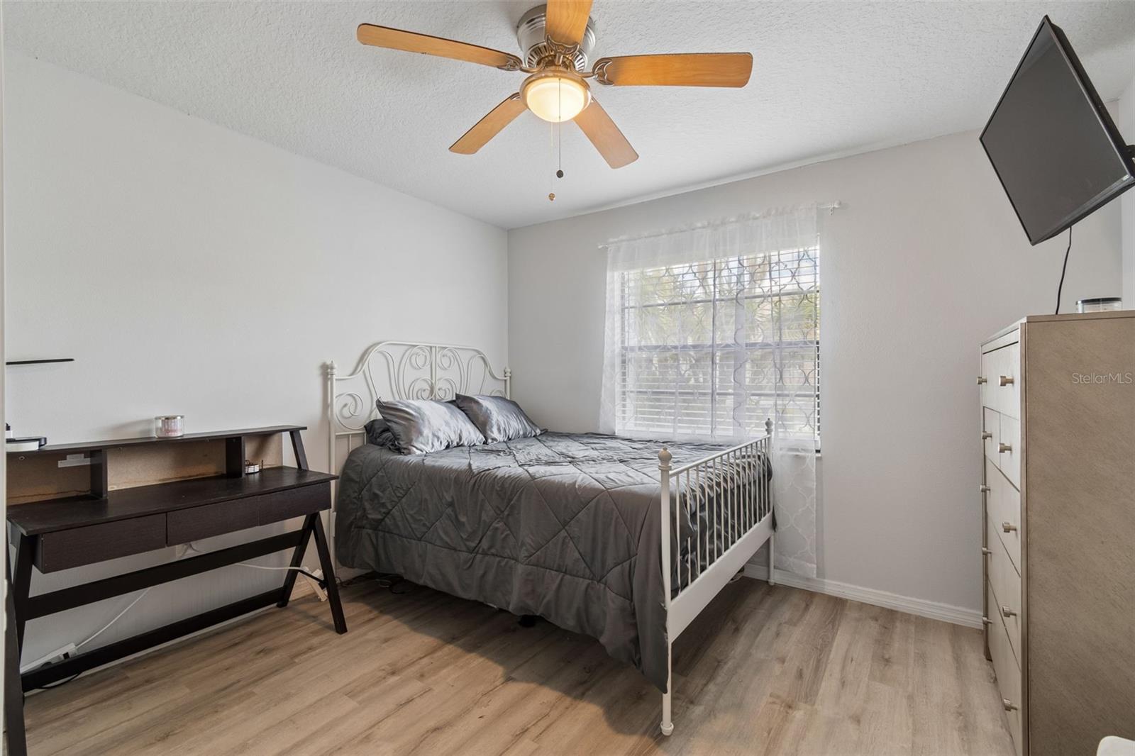 Image 20 of 50 For 5440 Leahy Lane