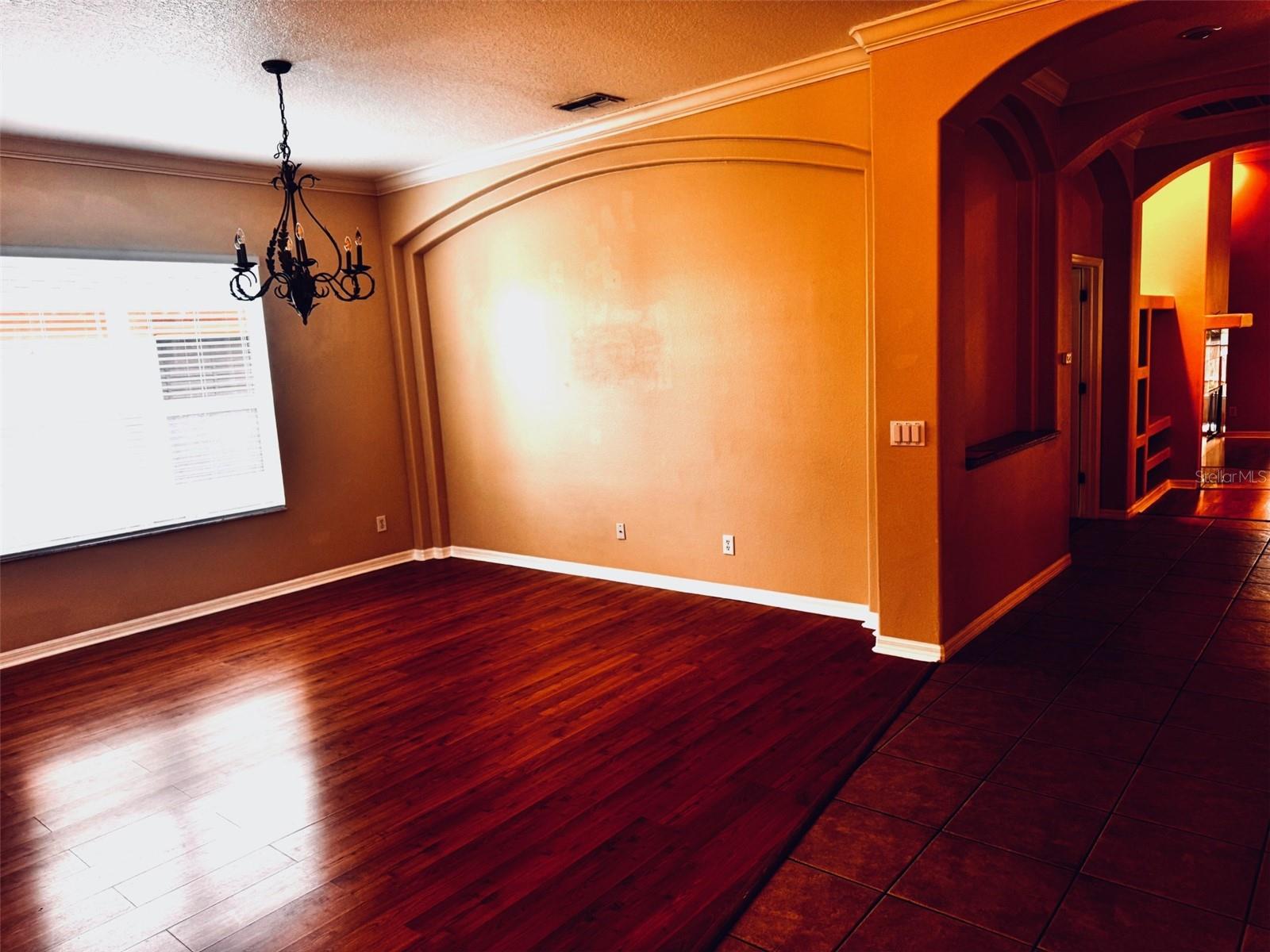 Image 10 of 49 For 14996 Hidden Oaks Circle