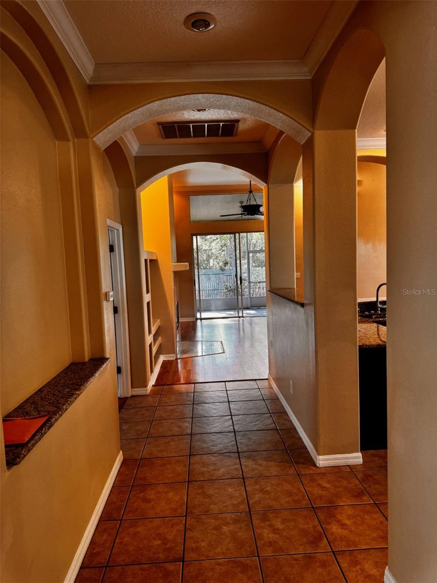 Image 18 of 49 For 14996 Hidden Oaks Circle