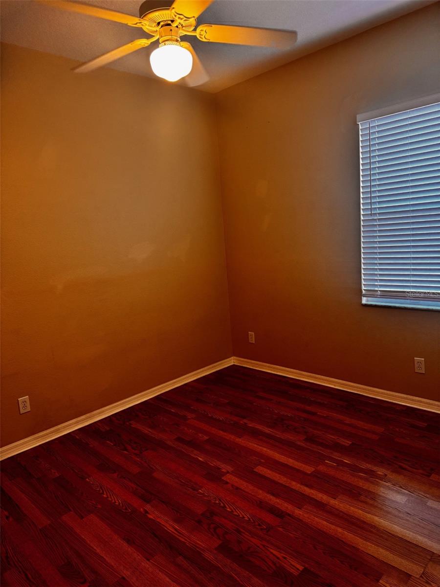 Image 27 of 49 For 14996 Hidden Oaks Circle