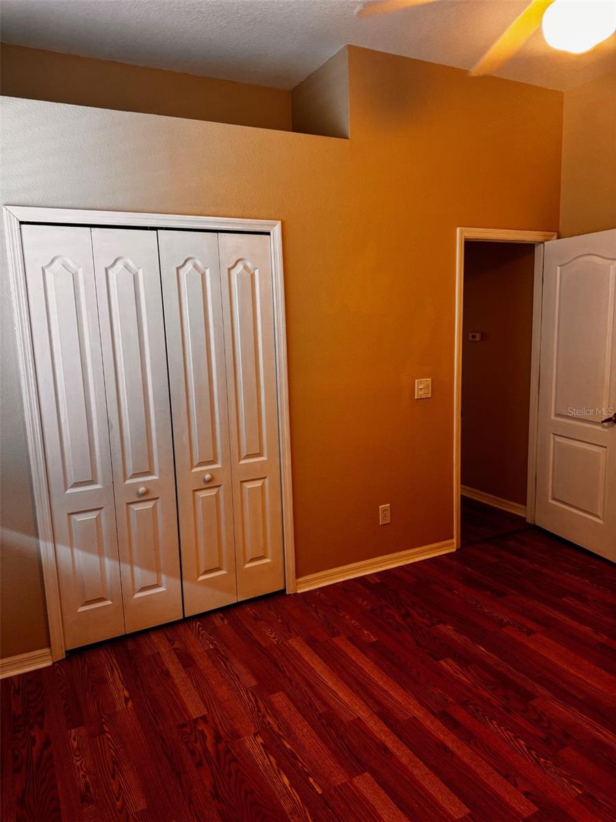 Image 29 of 49 For 14996 Hidden Oaks Circle