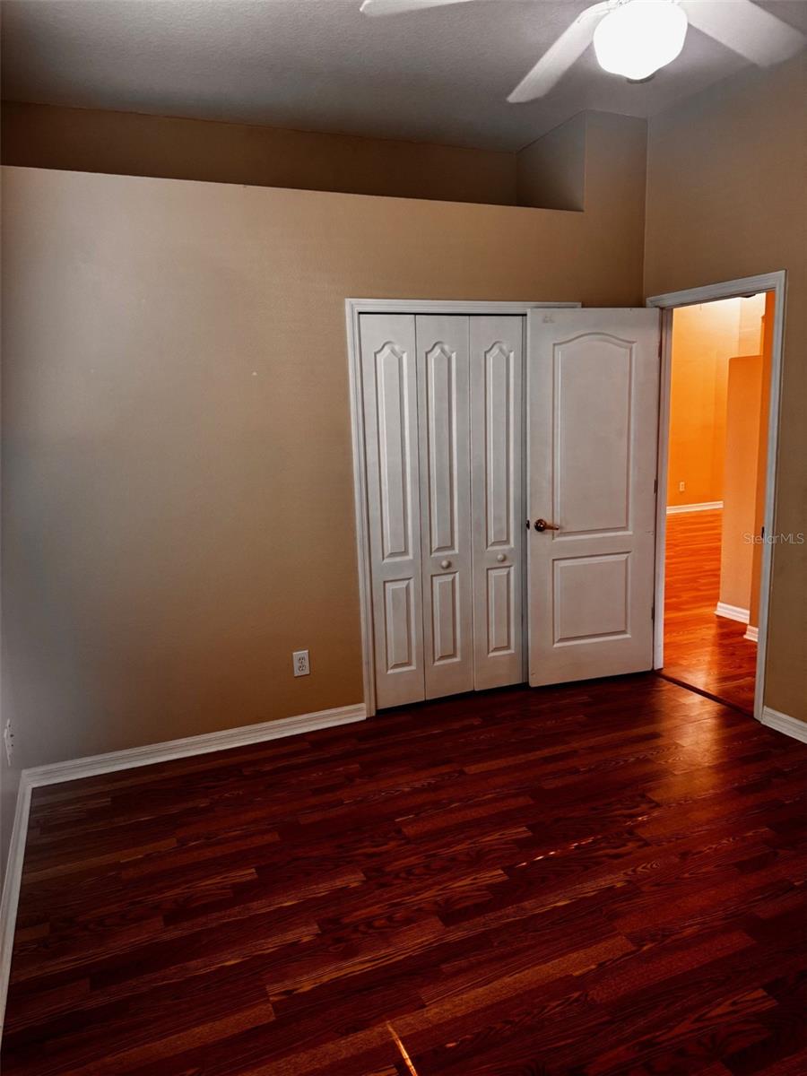 Image 31 of 49 For 14996 Hidden Oaks Circle