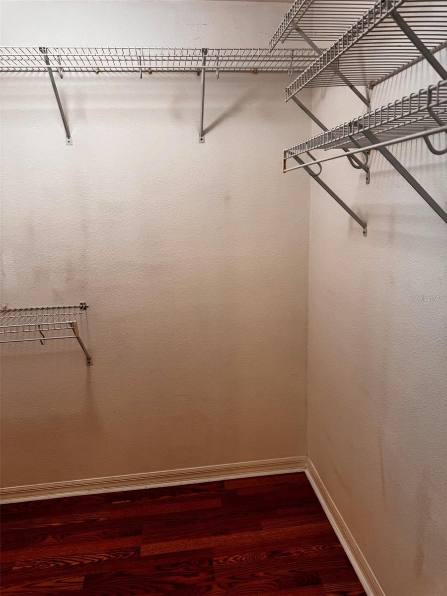 Image 42 of 49 For 14996 Hidden Oaks Circle