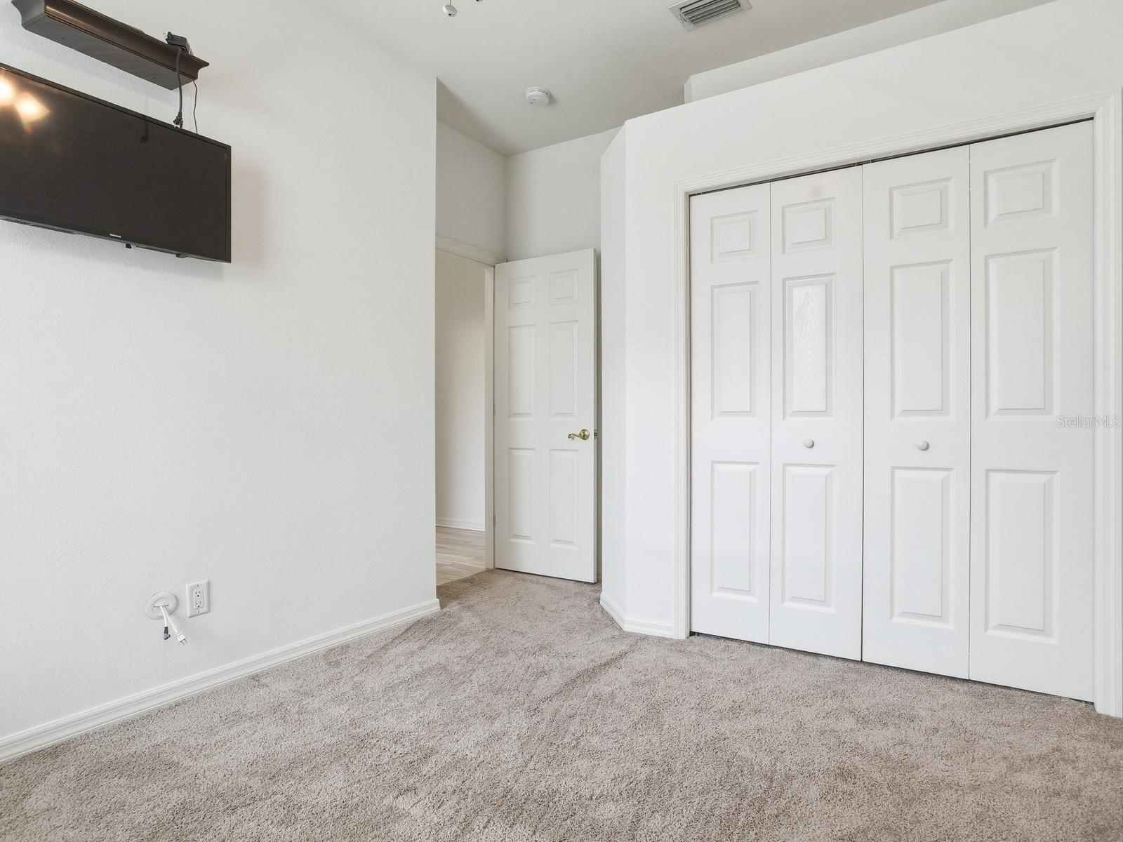Image 33 of 45 For 18220 Stillwell Lane
