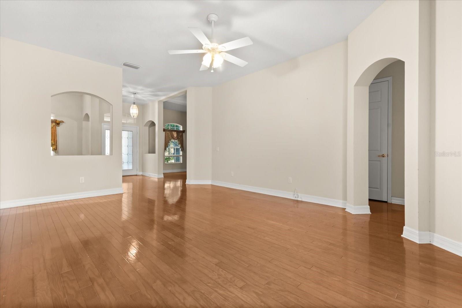 Image 4 of 25 For 19027 Dove Creek Drive