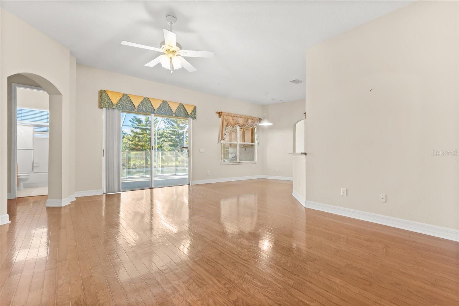 Image 5 of 25 For 19027 Dove Creek Drive