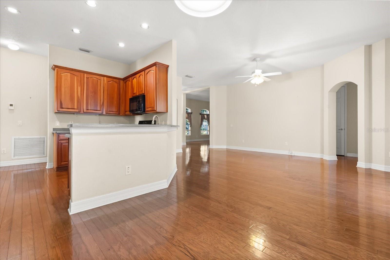 Image 6 of 25 For 19027 Dove Creek Drive