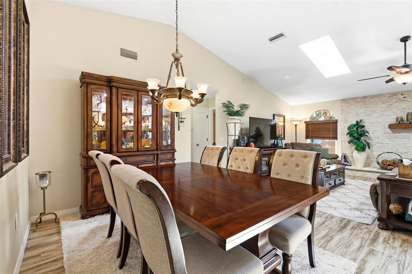 Image 12 of 52 For 5226 Saltamonte Drive