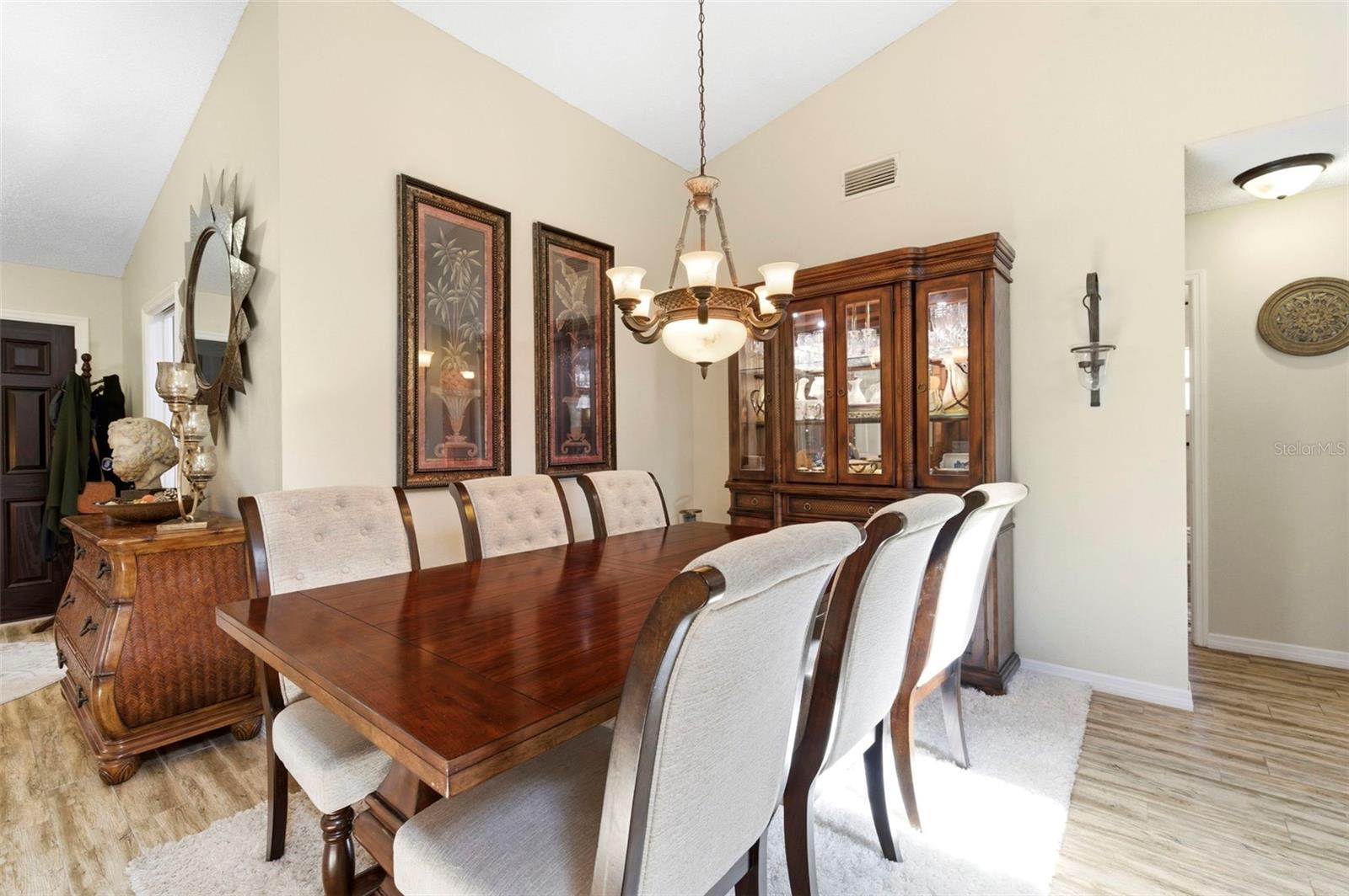 Image 13 of 52 For 5226 Saltamonte Drive