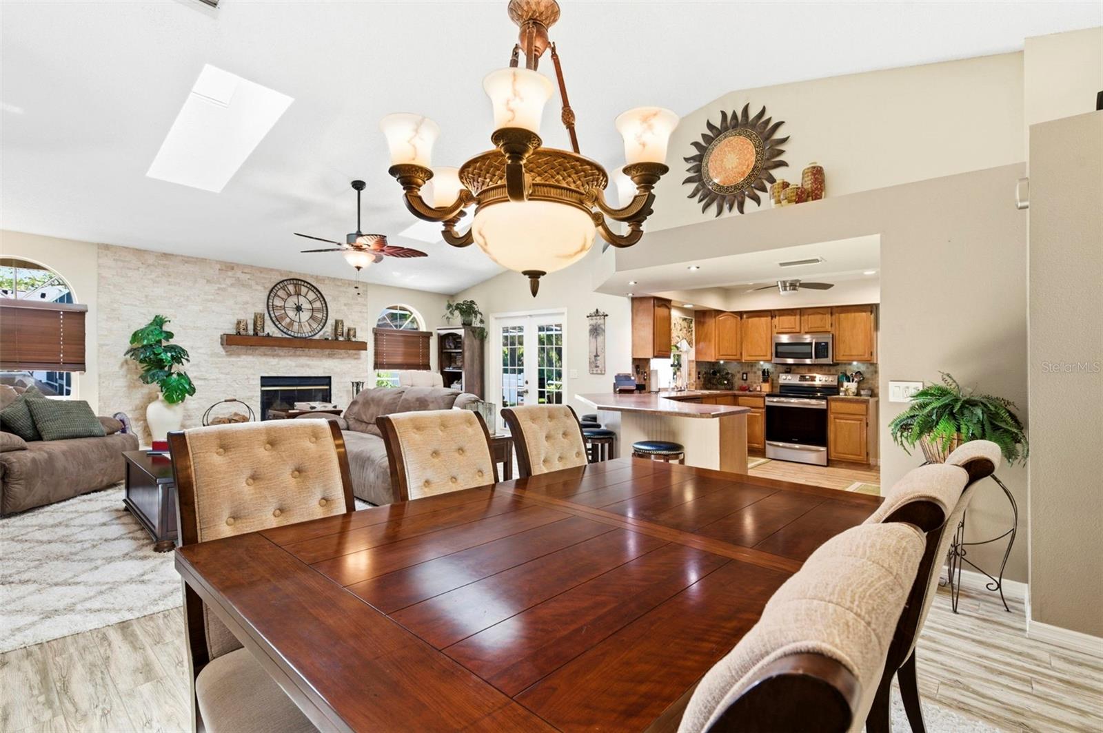 Image 15 of 52 For 5226 Saltamonte Drive