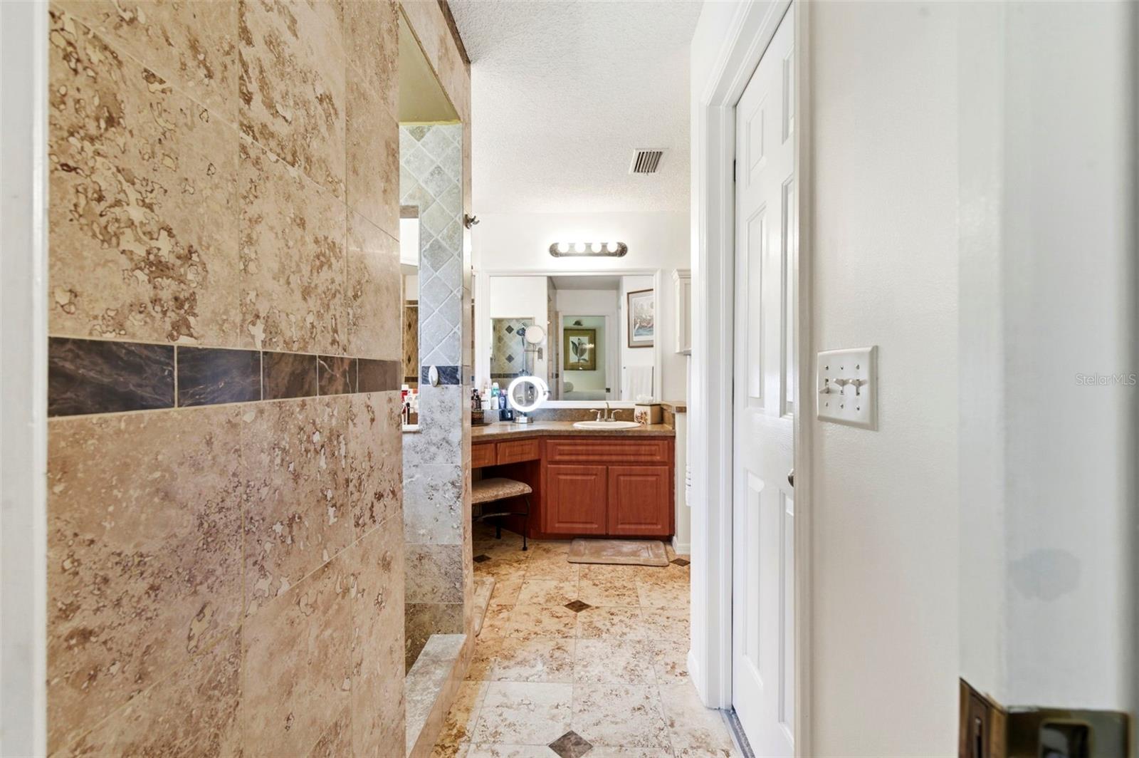 Image 29 of 52 For 5226 Saltamonte Drive