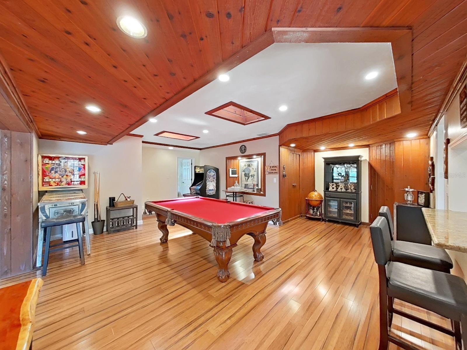 Listing photo id 22 for 18835 Tracer Drive