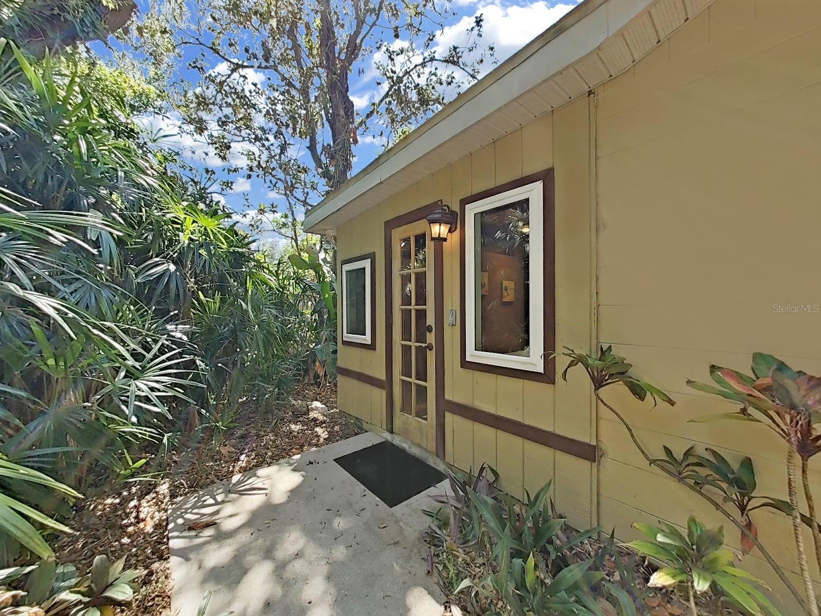 Listing photo id 34 for 18835 Tracer Drive