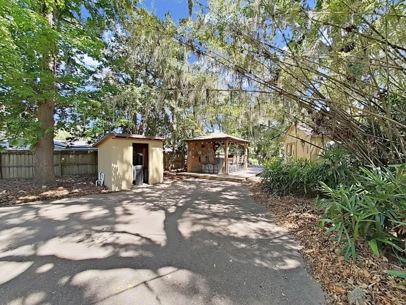 Listing photo id 50 for 18835 Tracer Drive