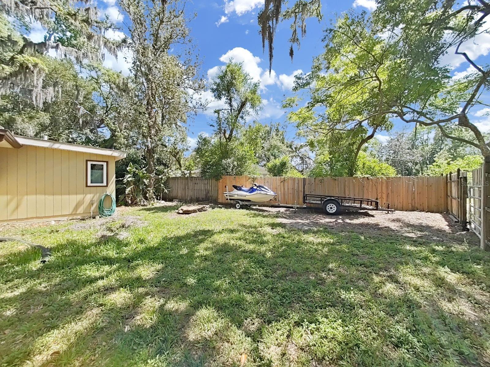 Listing photo id 61 for 18835 Tracer Drive