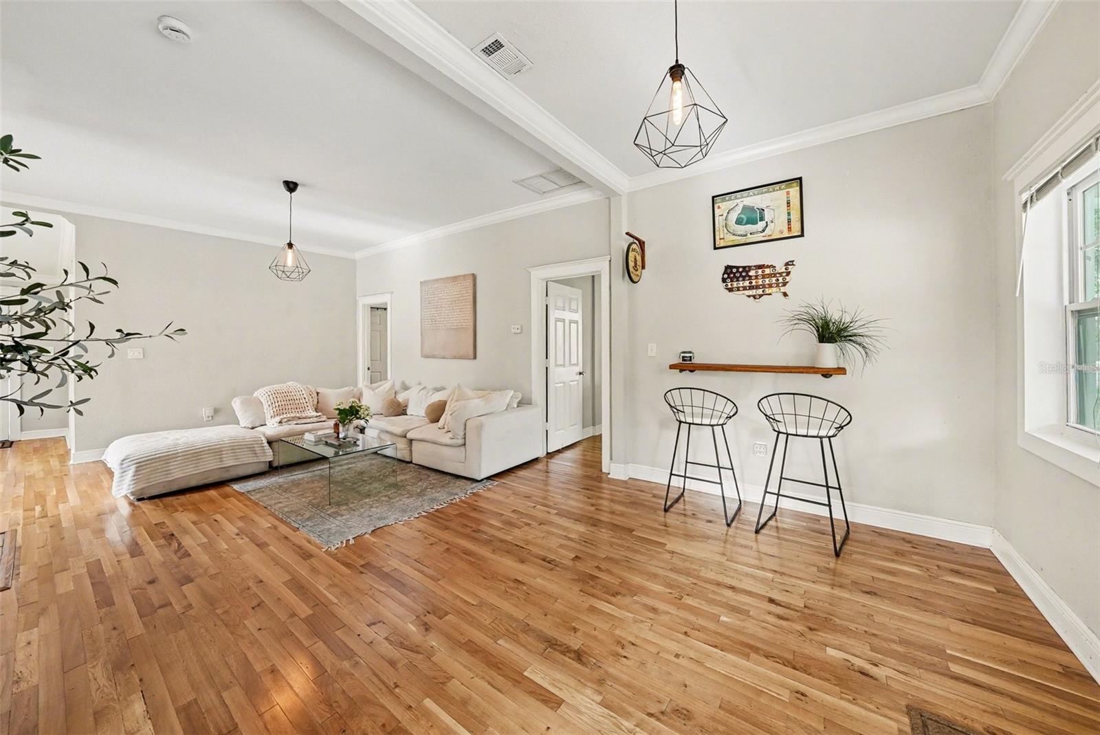 Image 12 of 26 For 805 Chelsea Street