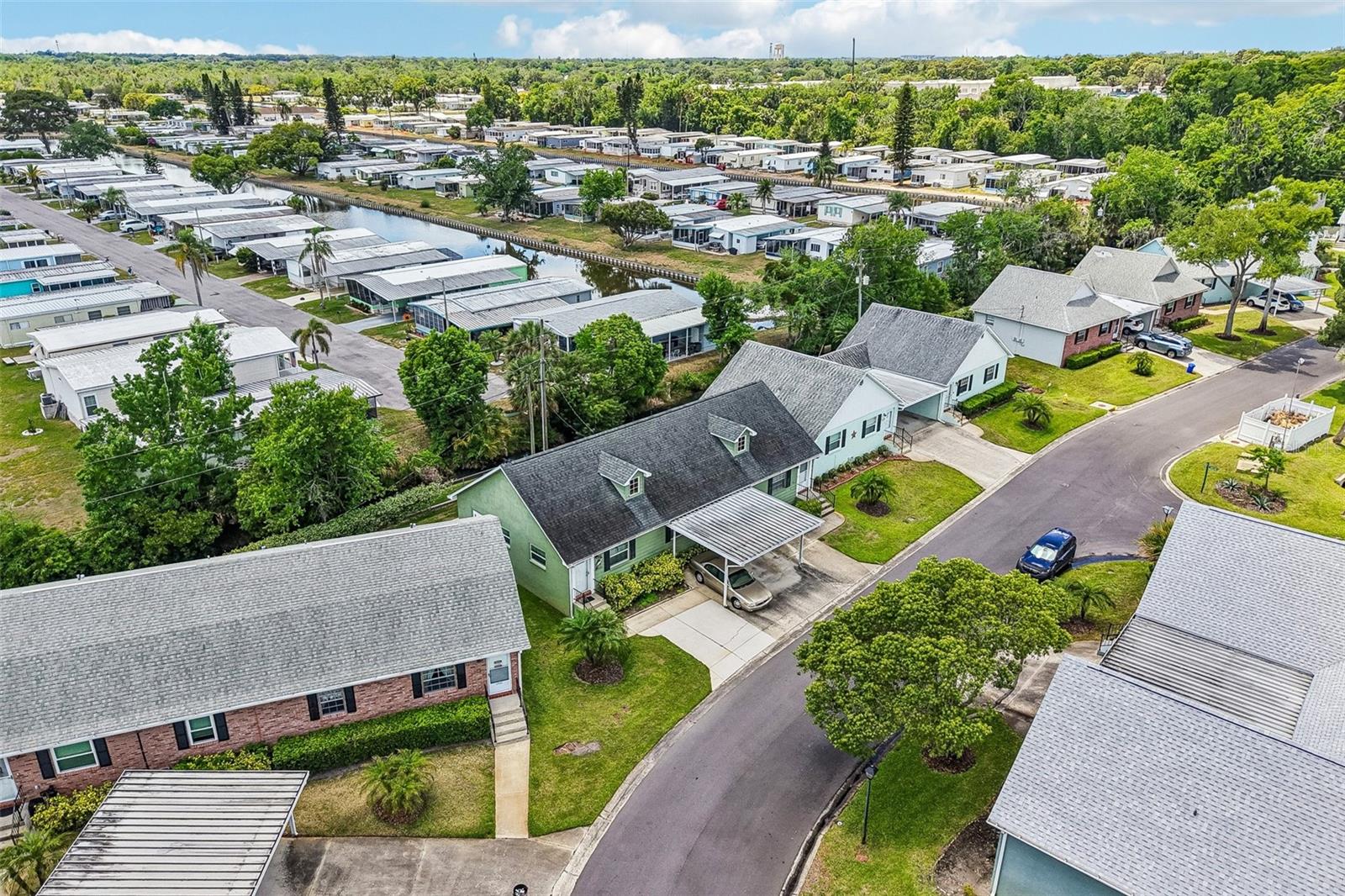 Image 23 of 49 For 6704 Hickorywood Lane