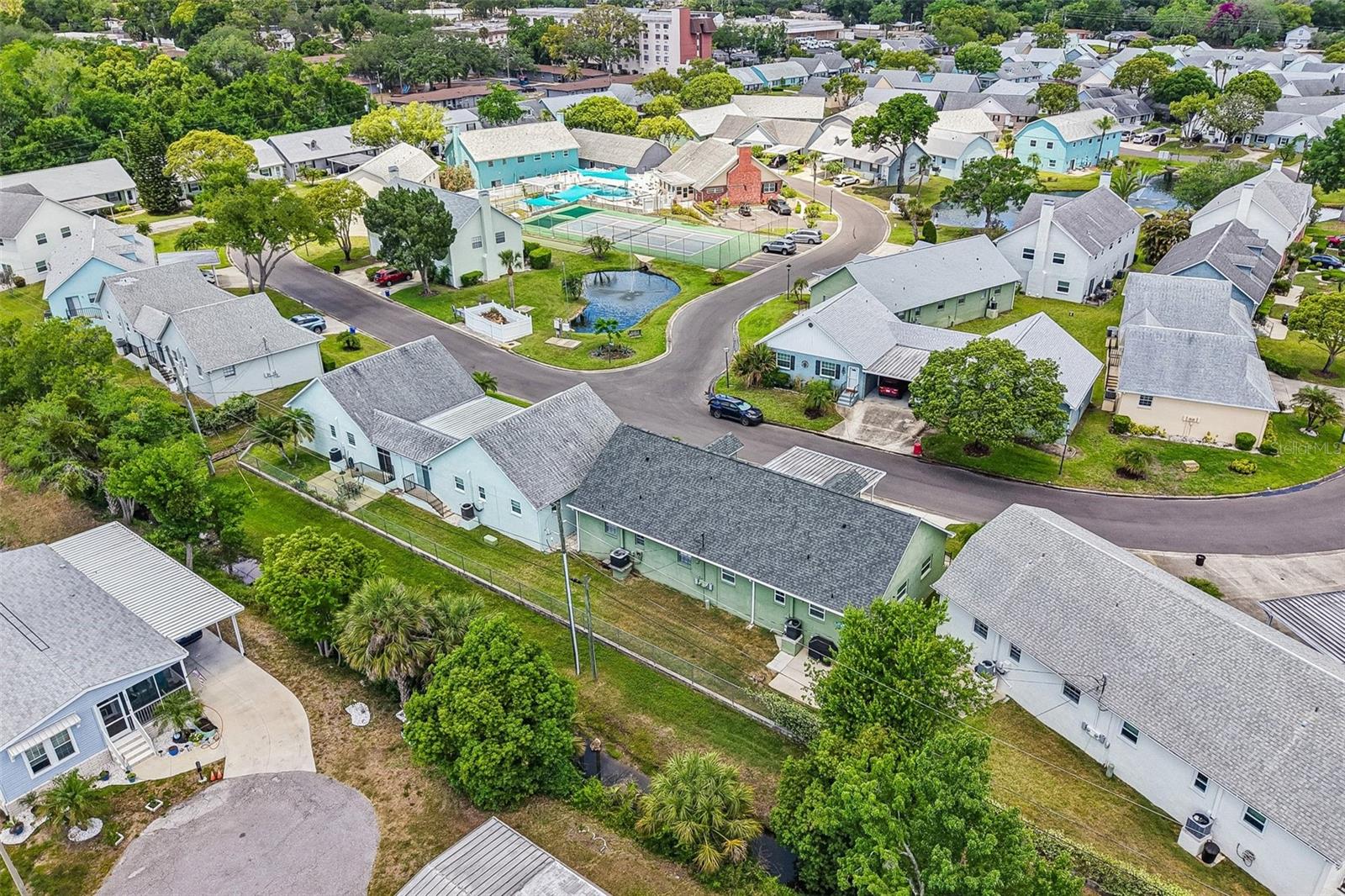 Image 24 of 49 For 6704 Hickorywood Lane