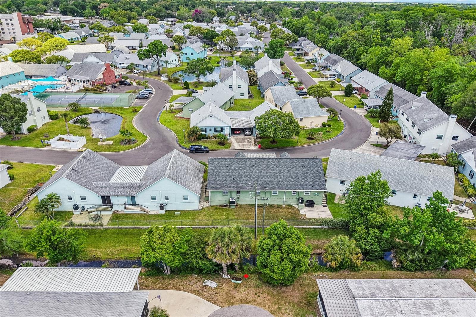 Image 25 of 49 For 6704 Hickorywood Lane