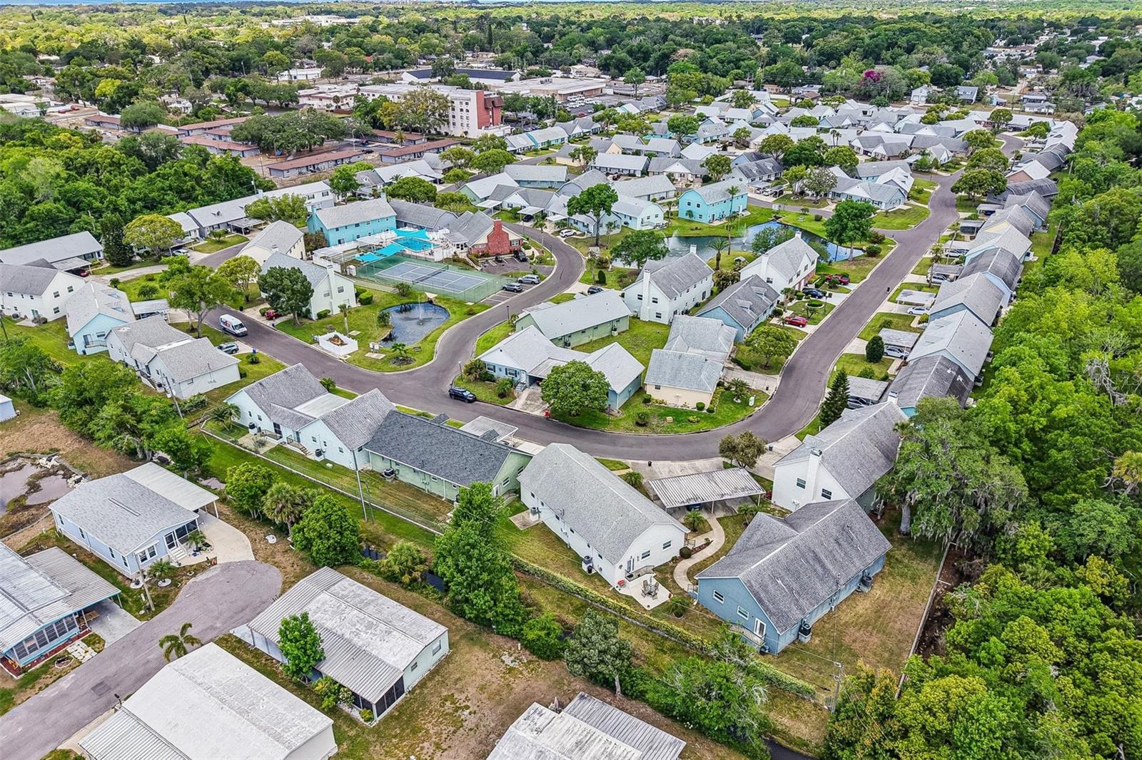 Image 28 of 49 For 6704 Hickorywood Lane