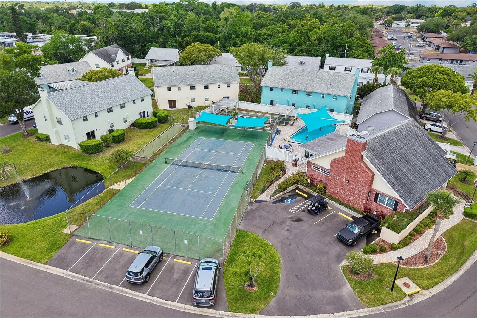 Image 36 of 49 For 6704 Hickorywood Lane