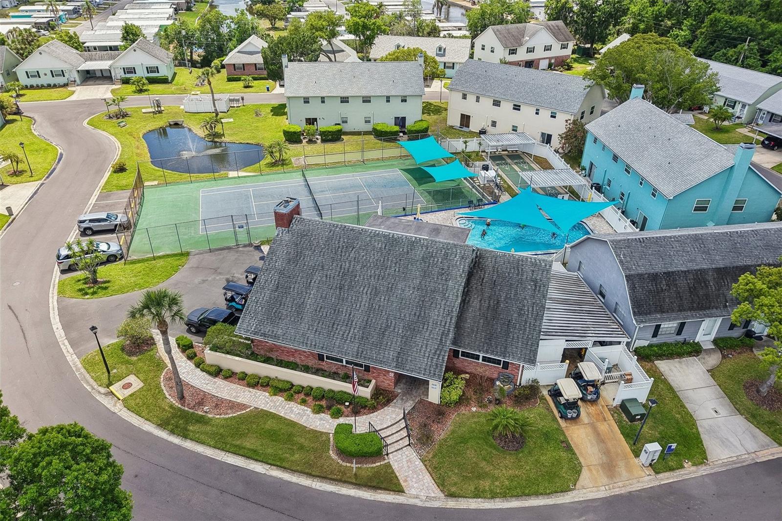 Image 43 of 49 For 6704 Hickorywood Lane