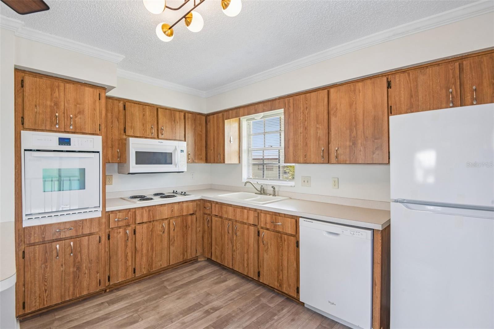 Image 7 of 49 For 6704 Hickorywood Lane