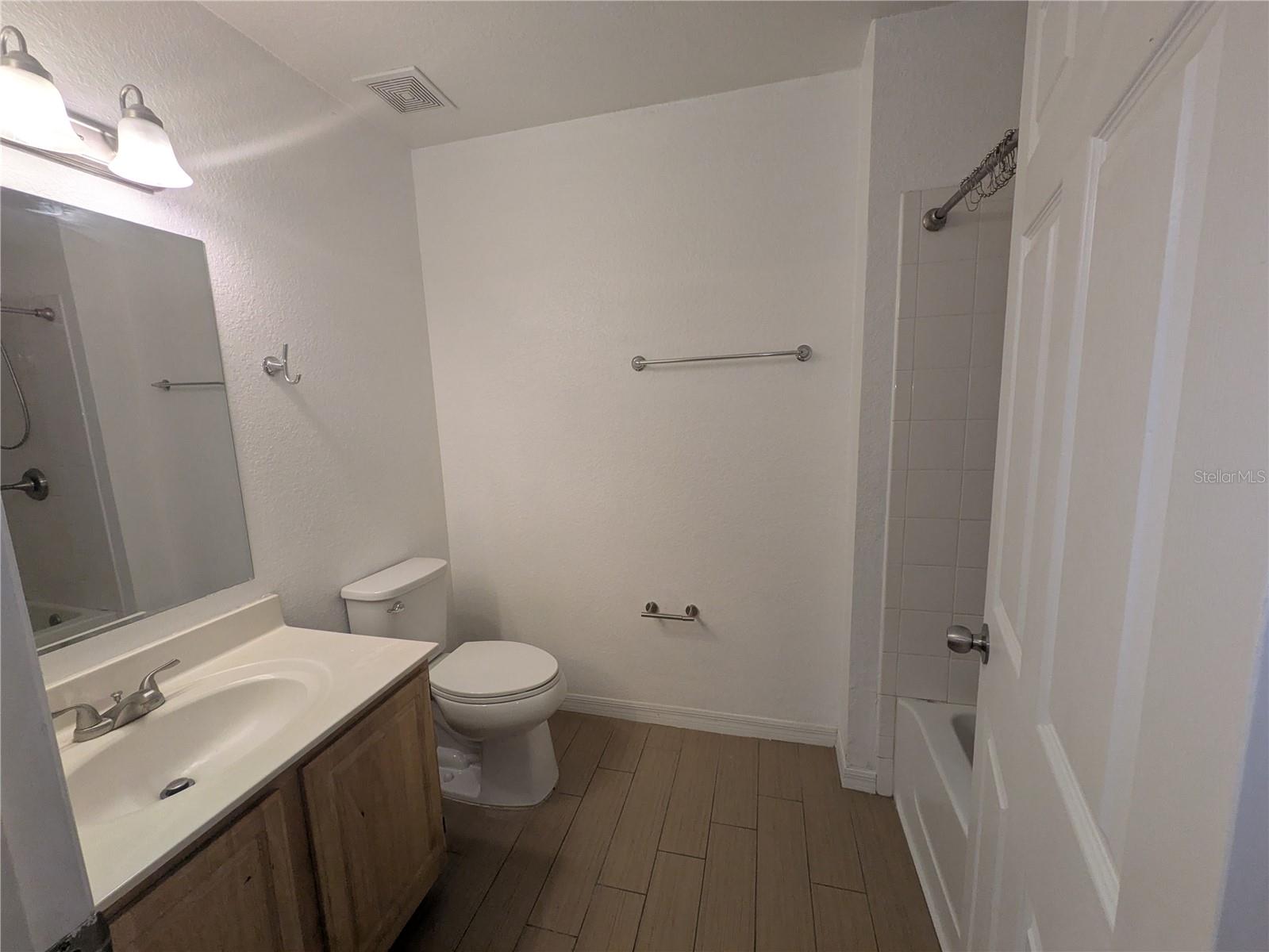 Image 16 of 29 For 4015 Venetian Bay Drive # 103