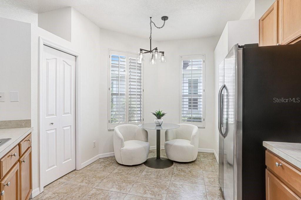 Image 19 of 39 For 8531 Acorn Ridge Court