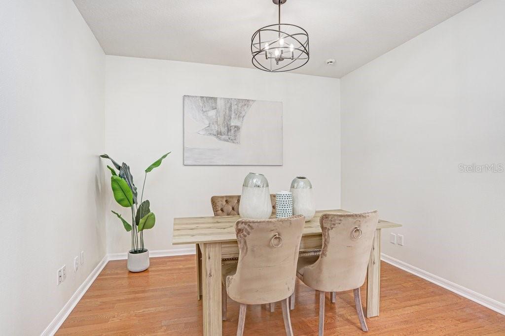 Image 22 of 39 For 8531 Acorn Ridge Court