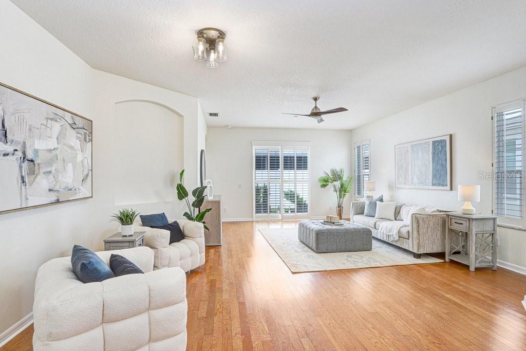 Image 5 of 39 For 8531 Acorn Ridge Court