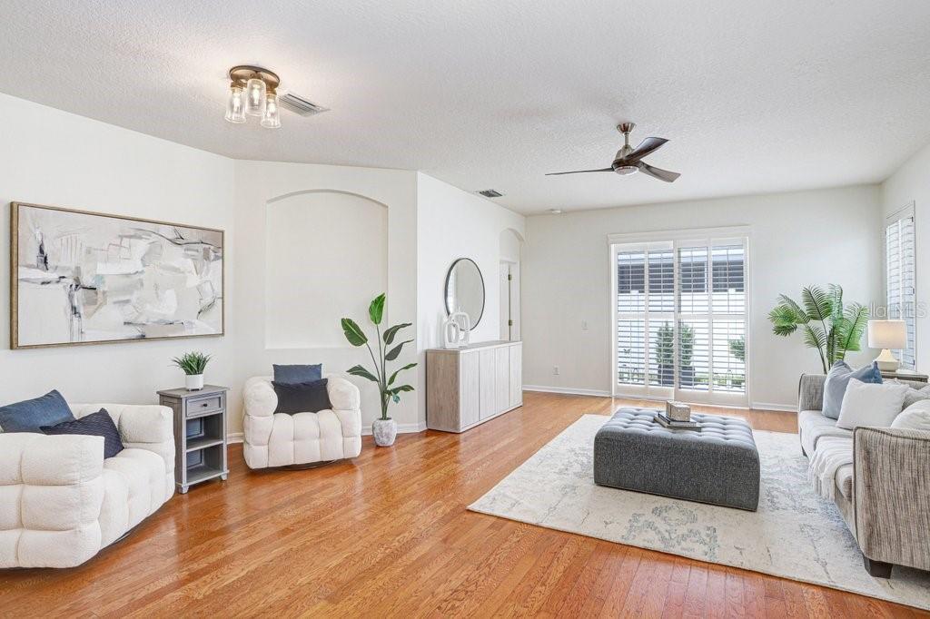 Image 7 of 39 For 8531 Acorn Ridge Court