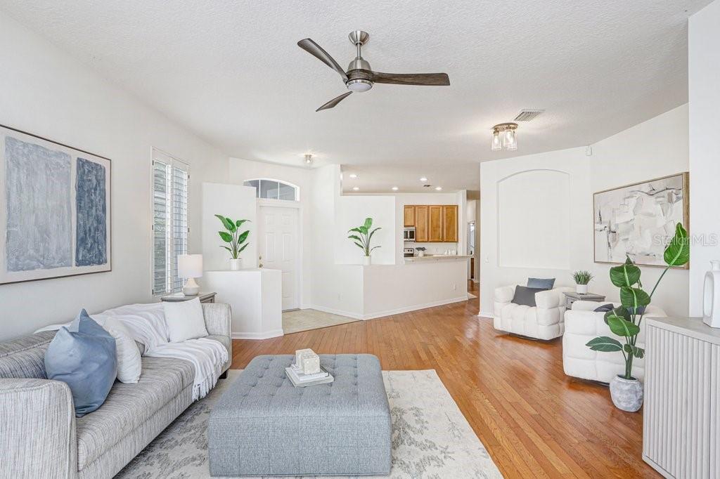 Image 8 of 39 For 8531 Acorn Ridge Court