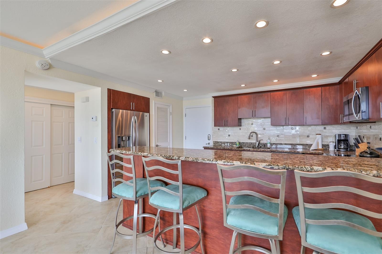 Image 11 of 31 For 5396 Gulf Boulevard 701