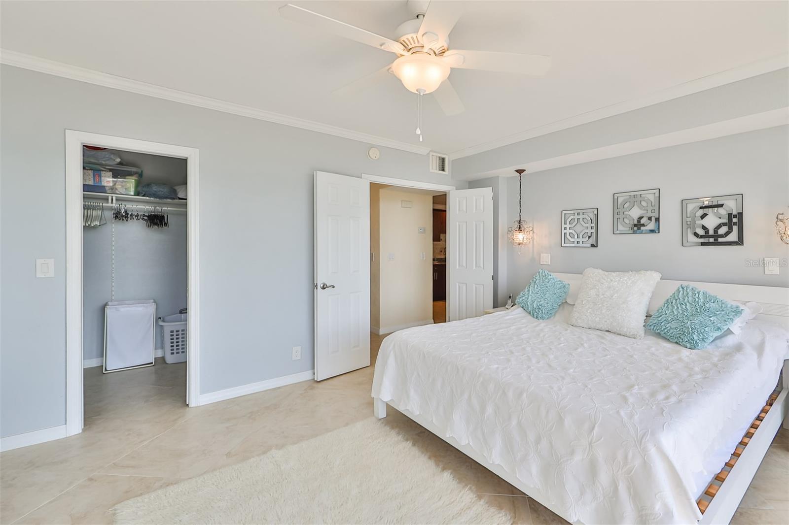 Image 21 of 31 For 5396 Gulf Boulevard 701