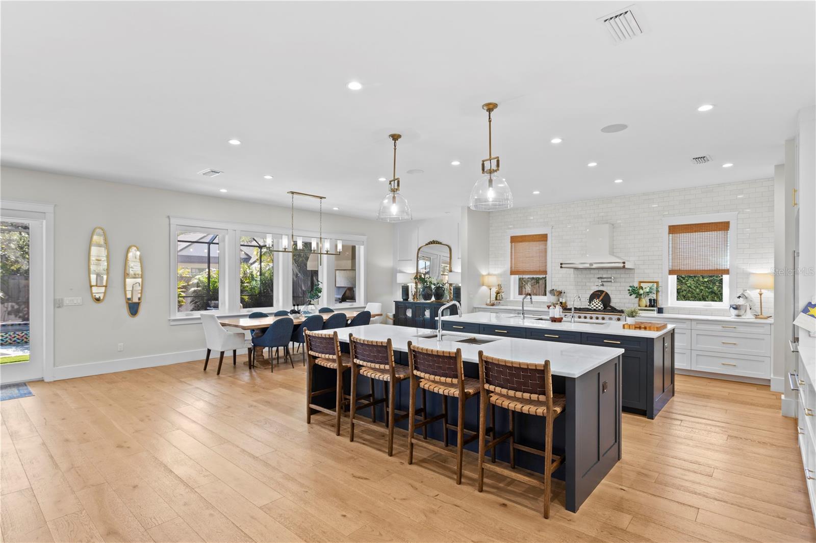 Image 10 of 49 For 2402 Parkland Boulevard