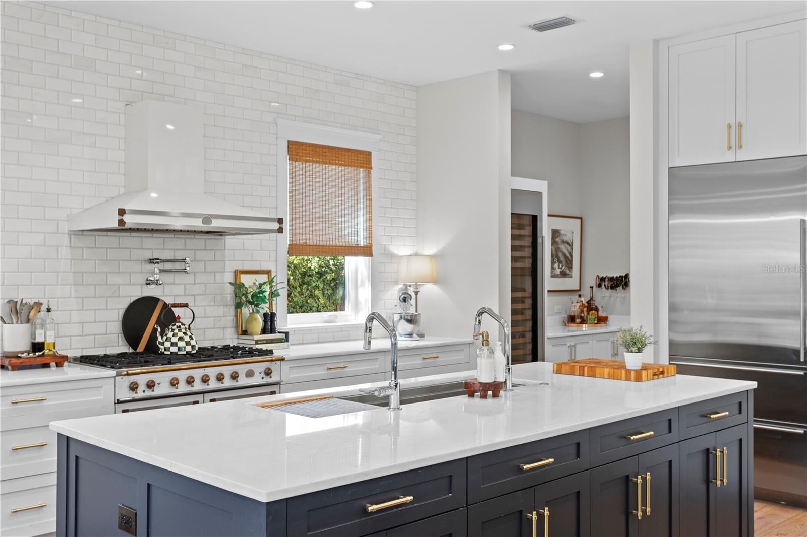 Image 12 of 49 For 2402 Parkland Boulevard