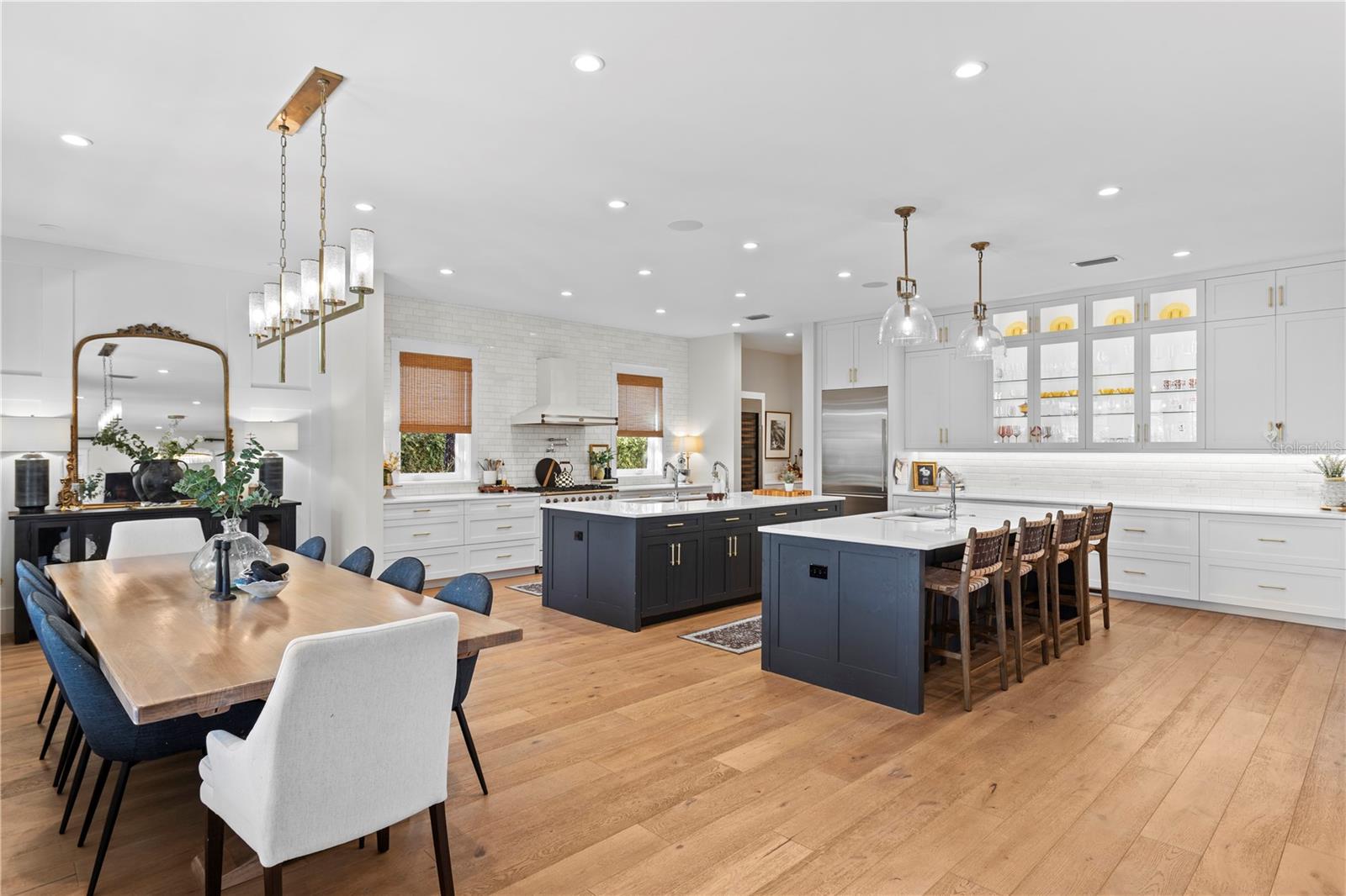 Image 2 of 49 For 2402 Parkland Boulevard