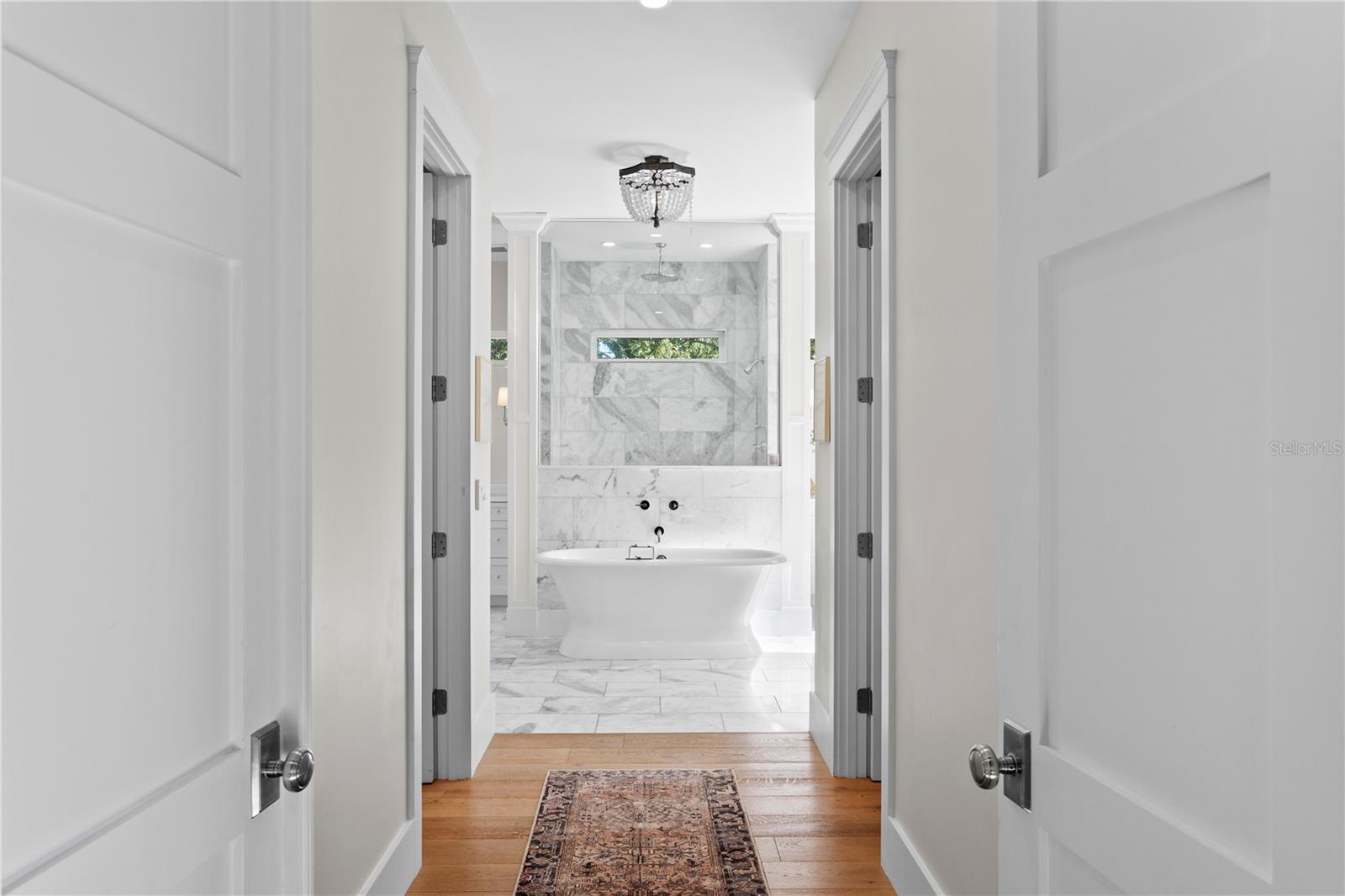 Image 23 of 49 For 2402 Parkland Boulevard